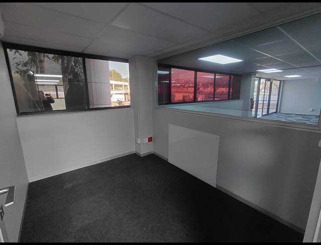 266M² OFFICE TO LET IN HALFWAY HOUSE